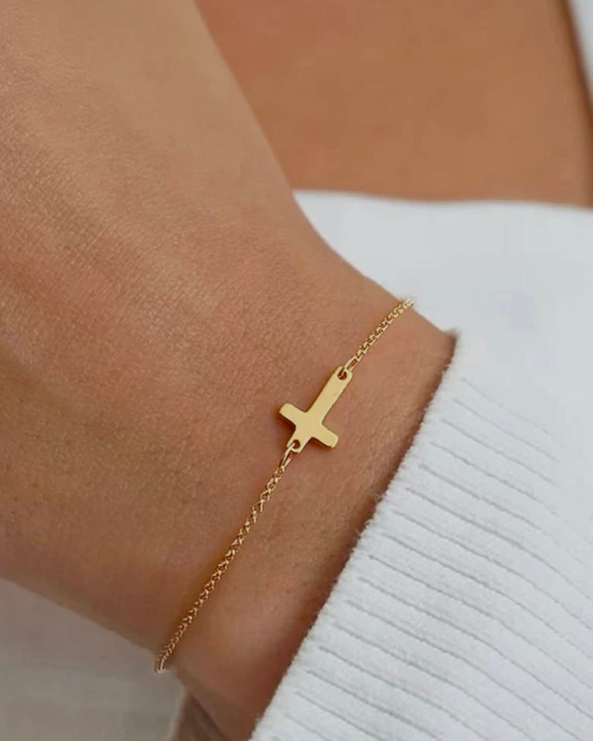 gold cross pendant bracelet