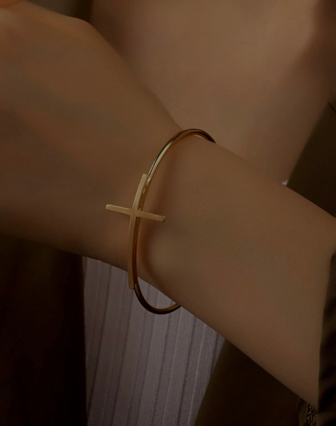 gold cross bar bracelet